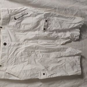 Avenue Capri cargo pants size 22